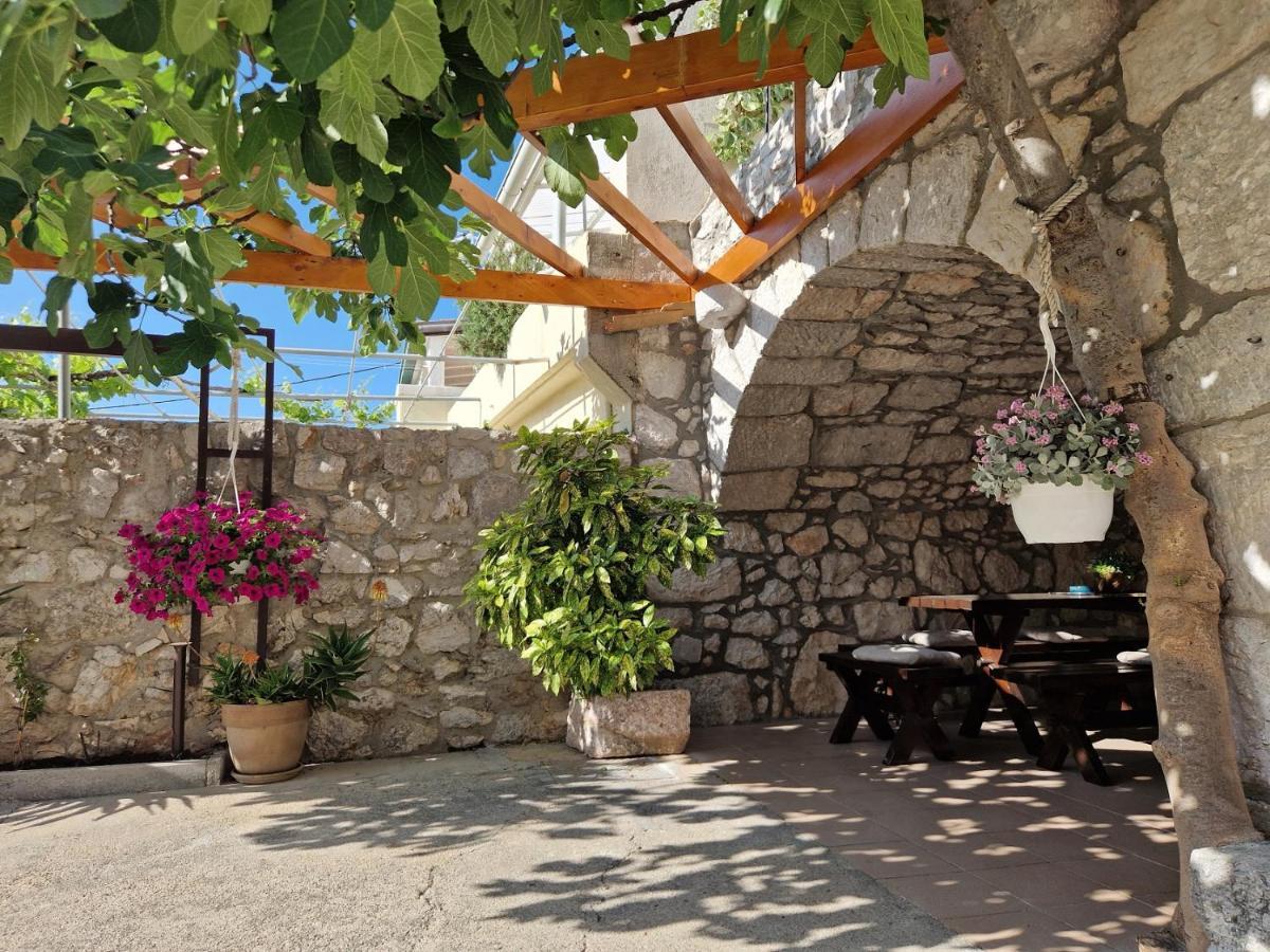 Guest House Otto Punat Exterior photo