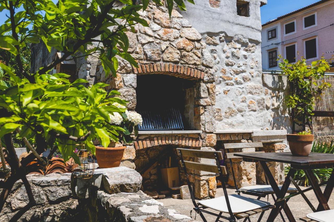 Guest House Otto Punat Exterior photo