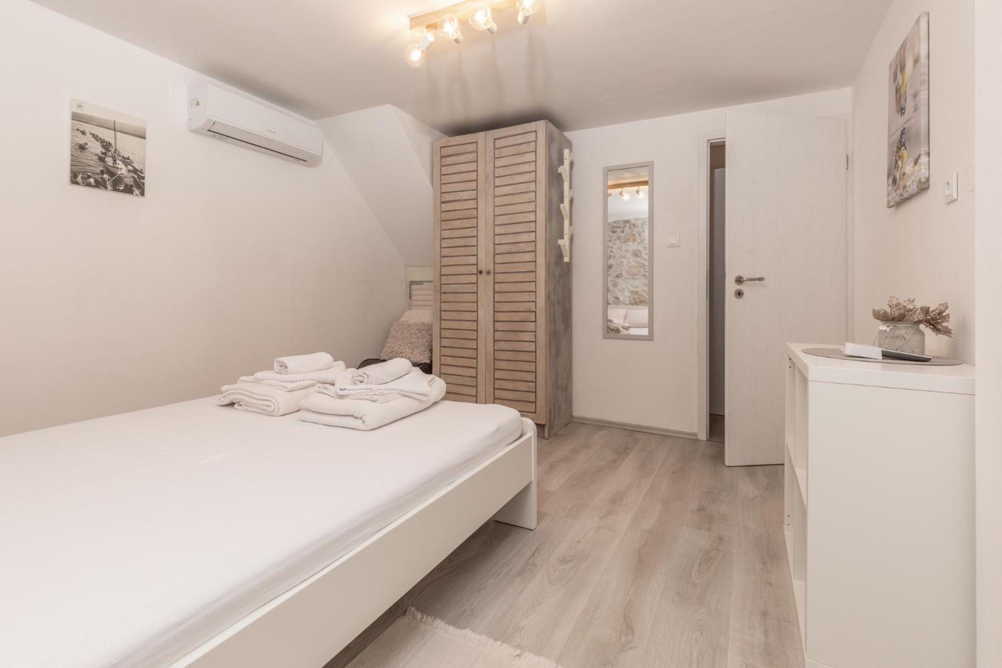 Guest House Otto Punat Exterior photo